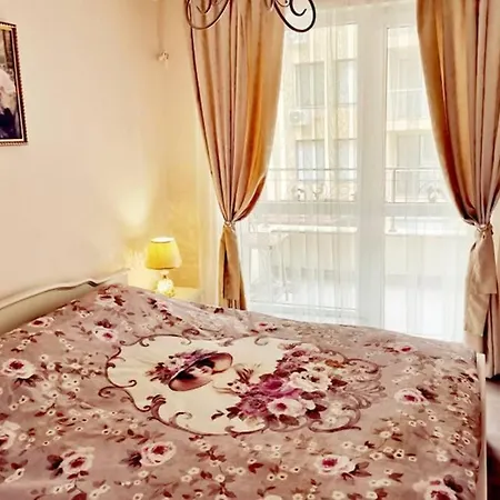 Apartment Golden Rose
